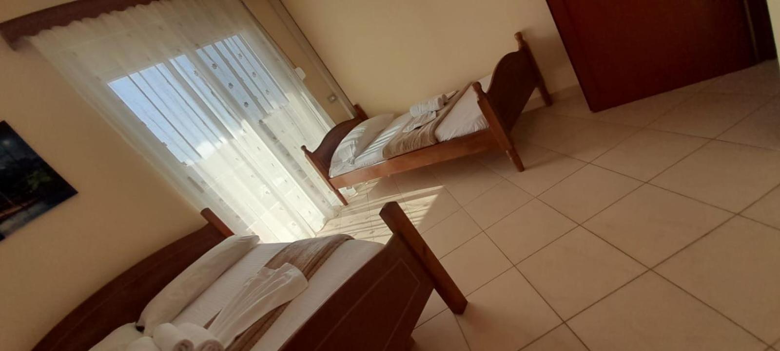 L&G Hotel Vlorë Zimmer foto