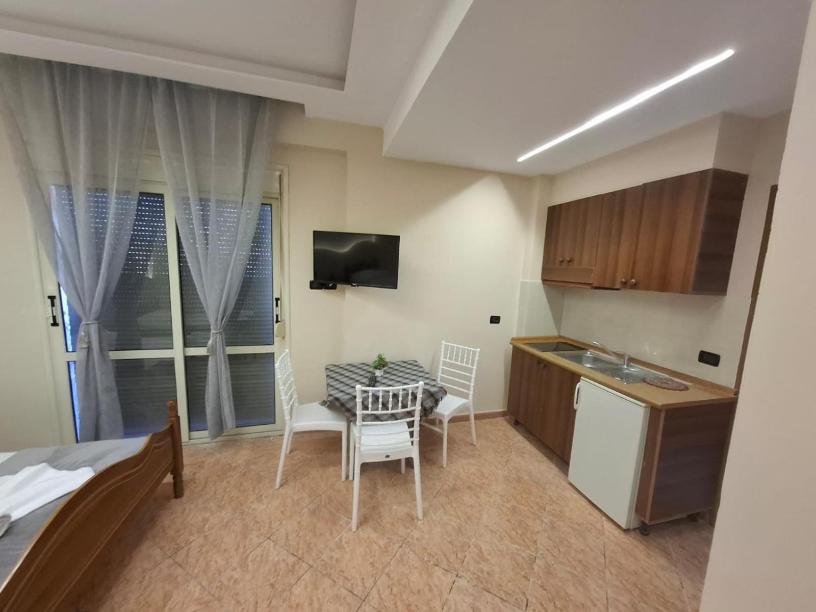L&G Hotel Vlorë Exterior foto